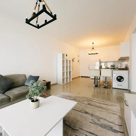 Caesar 2 Bedroom, Pool View, Close To The Appartement *