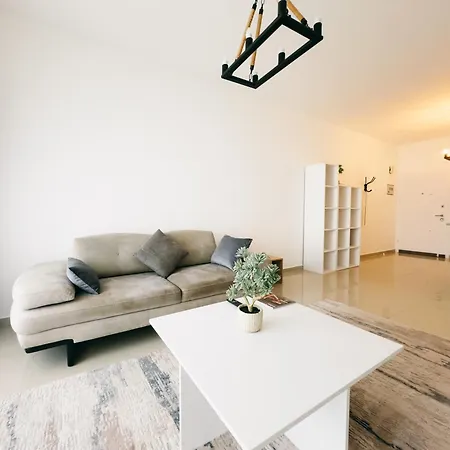 Caesar 2 Bedroom, Pool View, Close To The