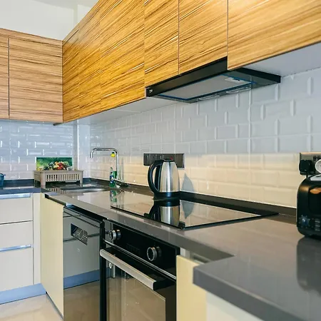 Caesar 2 Bedroom, Pool View, Close To The Apartment *